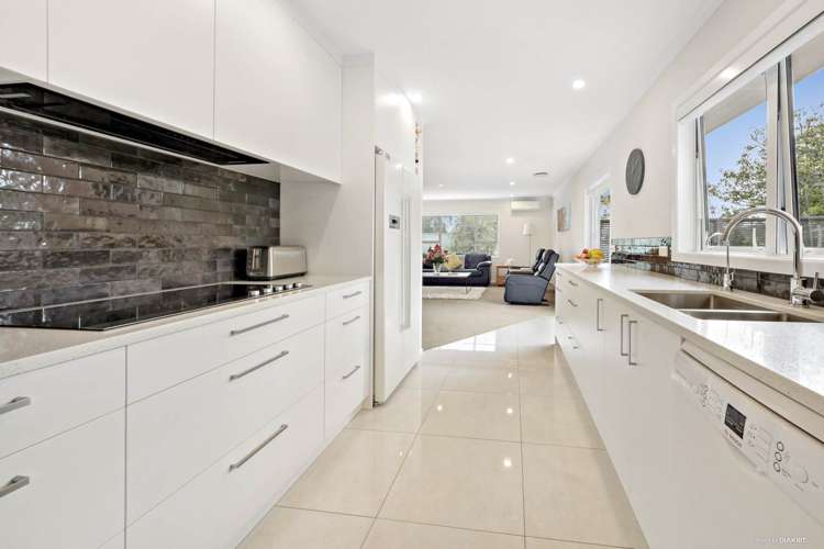 17 Havelle Avenue Titirangi_6