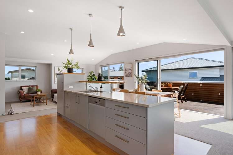 6 Acacia Place Matua_9