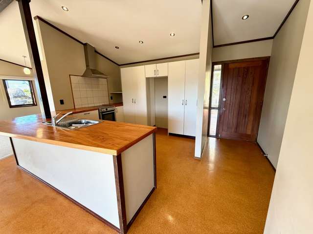 64 Hills Road Raglan_2