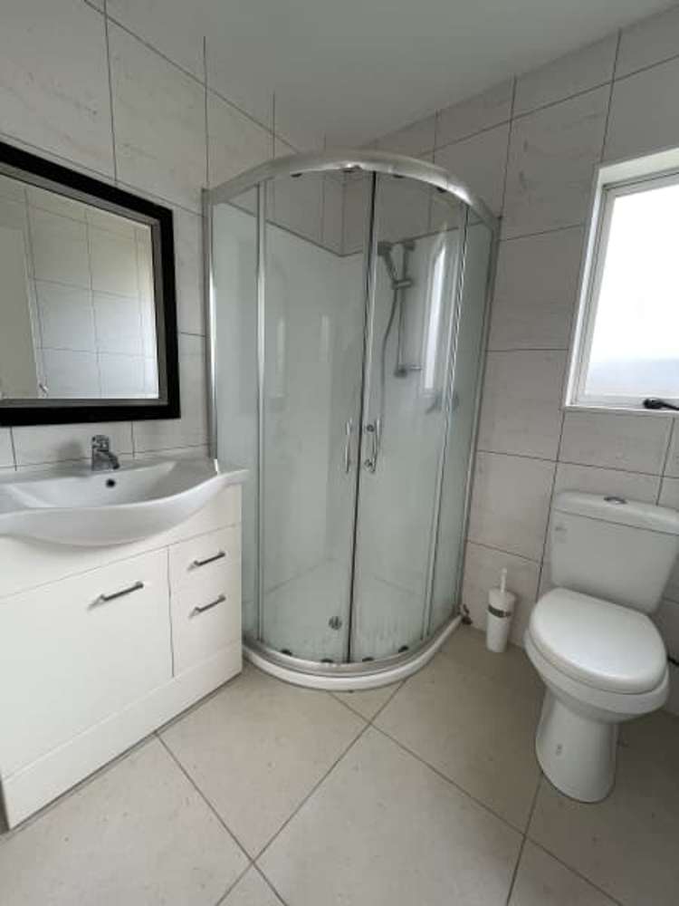 12 John Broad Place Flat Bush_8