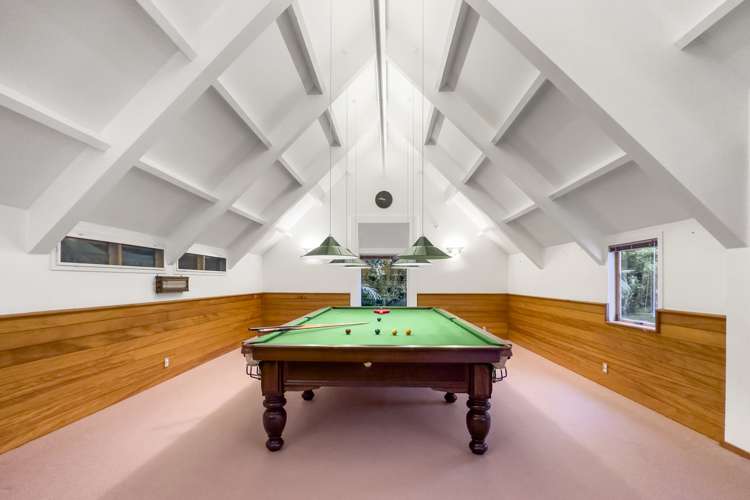 531 Scenic Drive Waiatarua_12