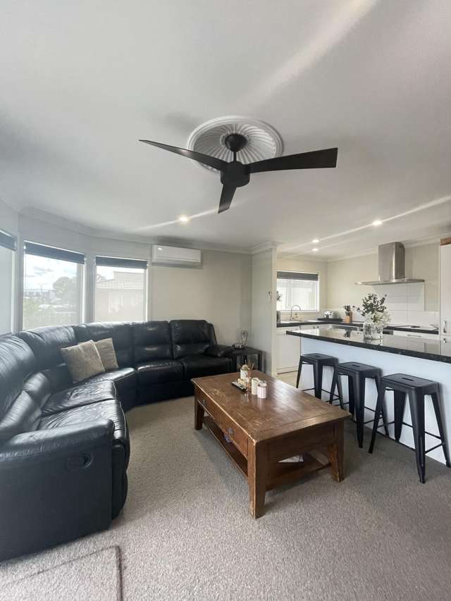 1/8 Lilian Street Kamo_3