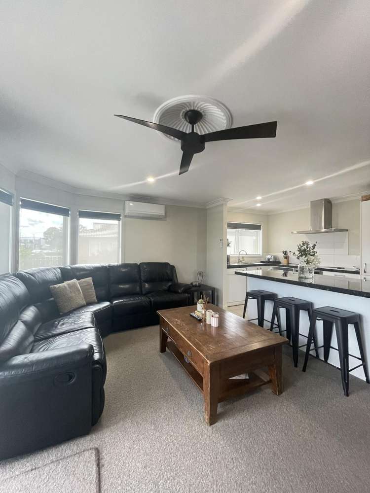 1/8 Lilian Street Kamo_3