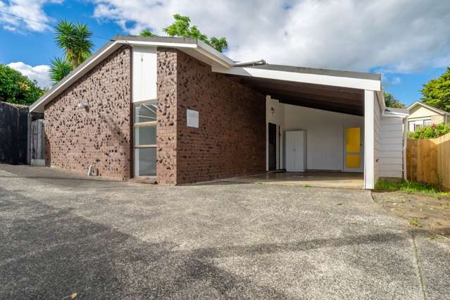 Freshly Renovated in the Regent