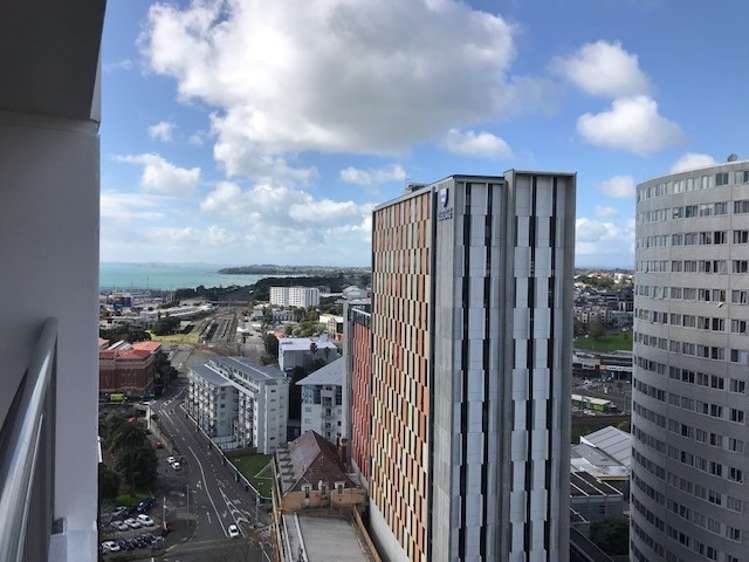 1313/1 Parliament Street 10015_6