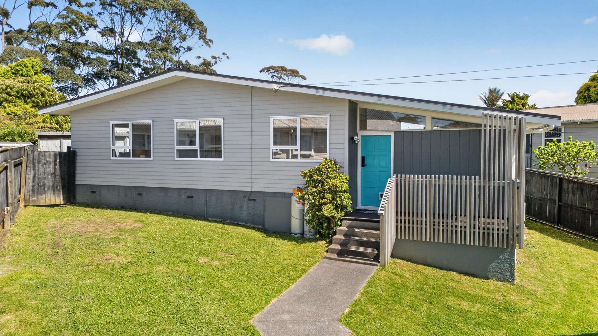 77 Vodanovich Road Te Atatu South_0