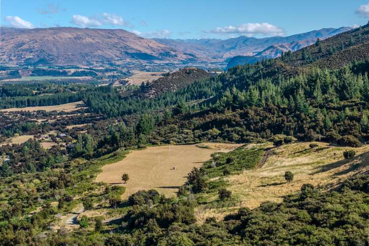 1147 Lake Hawea - Albert Town Road Albert Town_11