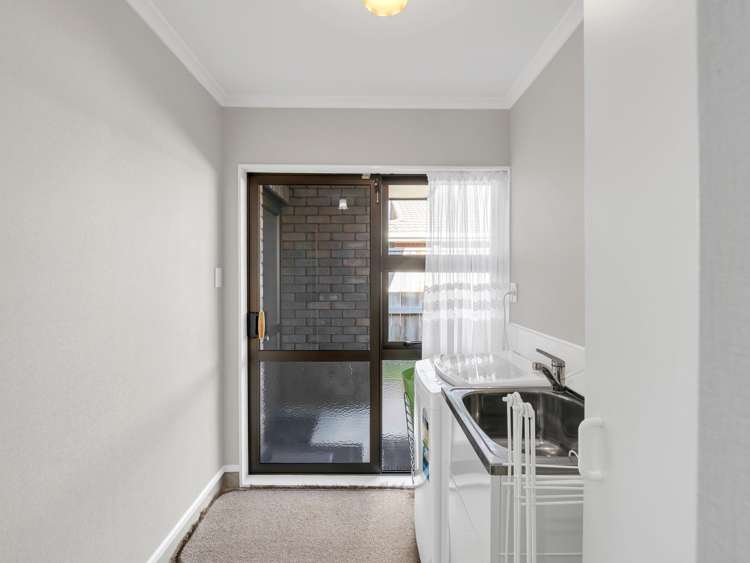 33 Downes Avenue Springvale_27