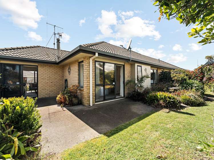 2 Luculia Drive Mt Maunganui_18