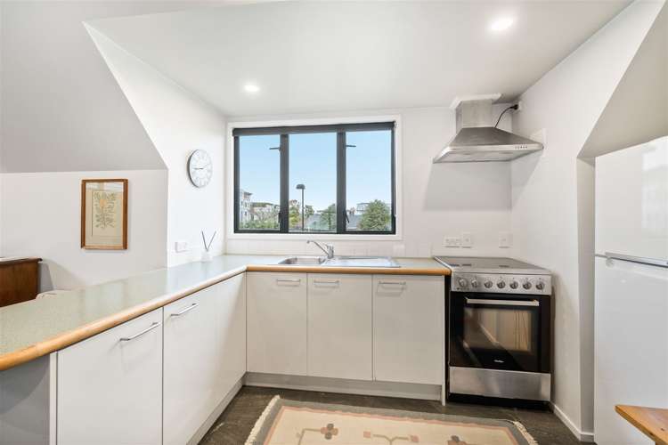 1/124 Leinster Road Merivale_13