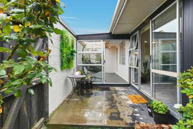 1/106 Lake Terrace Road_1