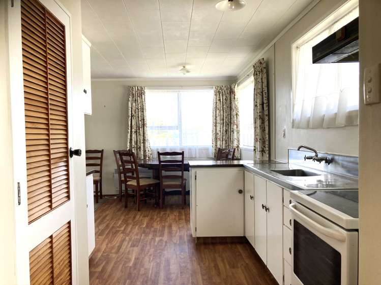 79a Blake Street Waitara_6