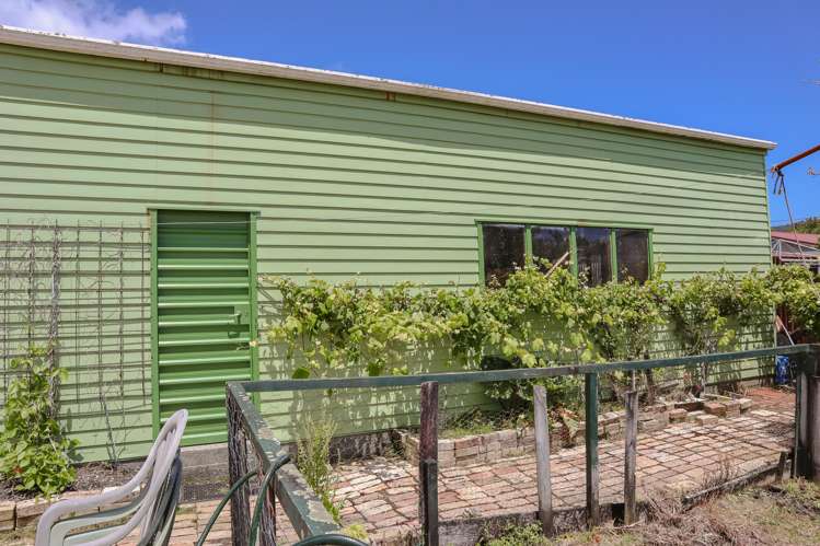 1 Ross Street Dunollie_35