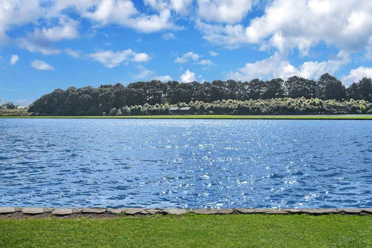 4 Iwinuku Crescent Wattle Downs_27