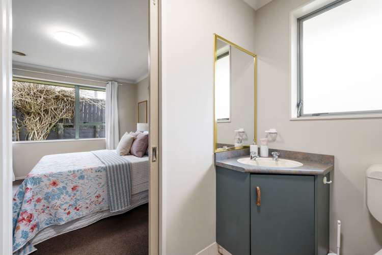 15 Moreland Avenue Pukete_16