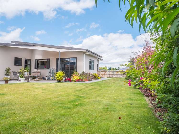 49 Fairose Drive Richmond_19