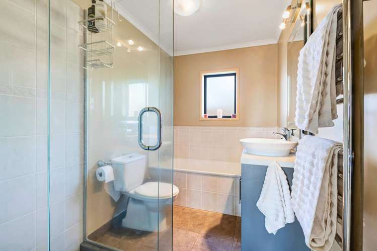 13 Seagate Place Red Beach_19