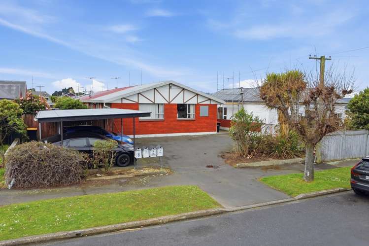 12C Baker Street Caversham_24