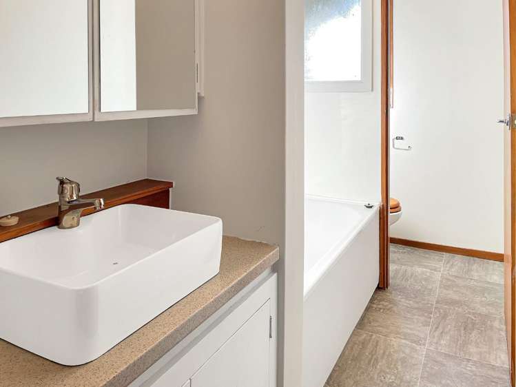 1/702 Grays Road 10487_11