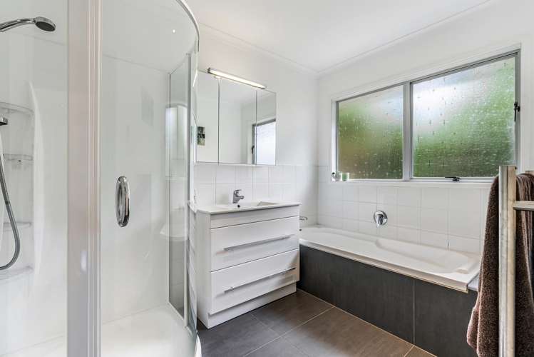 31 Grassmere Road Henderson Valley_16