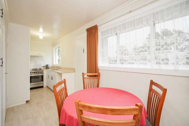 64 Ariki Avenue Otatara_4