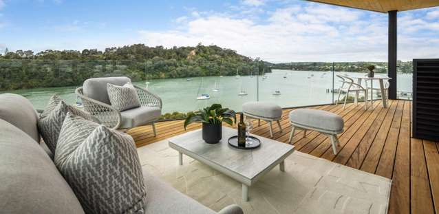 Exquisite waterfront penthouse