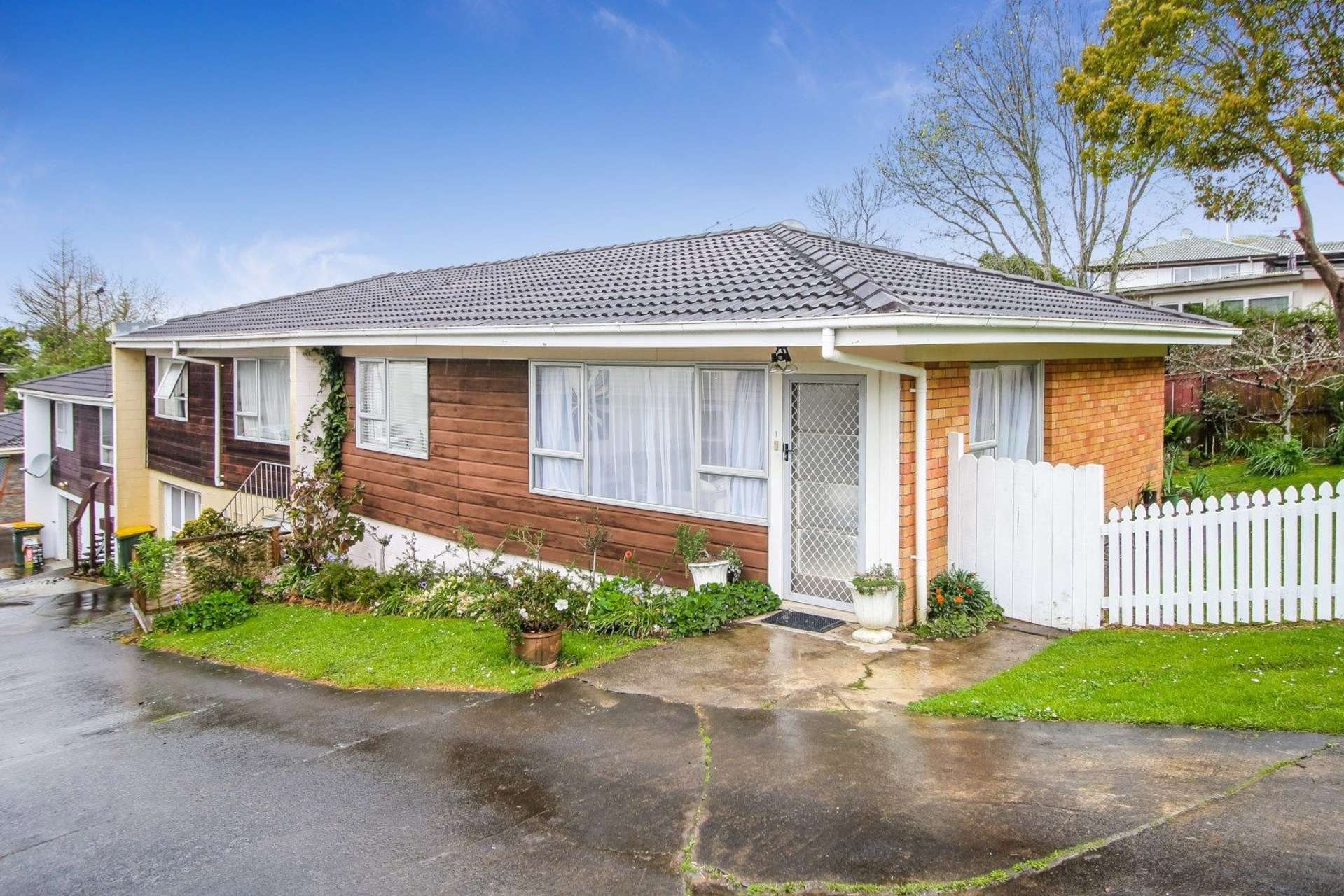 1/112 Gossamer Drive Pakuranga Heights_0