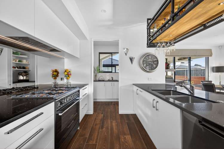 56 Carnaveron Drive Lincoln_10