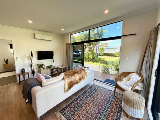 8 Smith Street Raglan_4