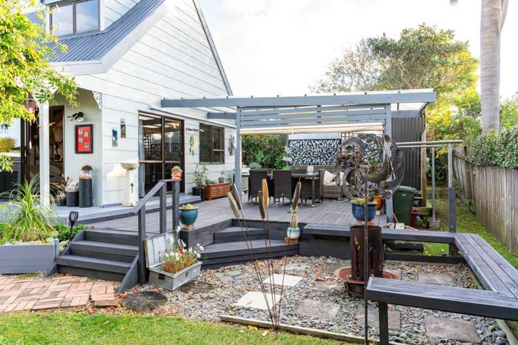 6 Shearwater Street One Tree Point_32