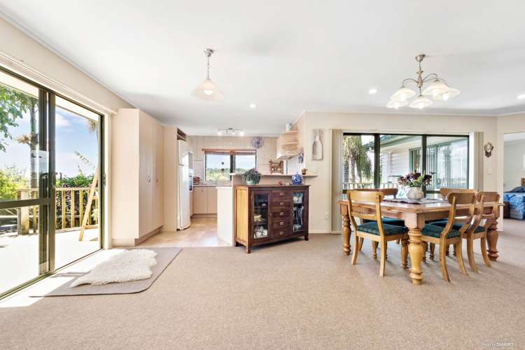 18 Lasque Place Glen Eden_8