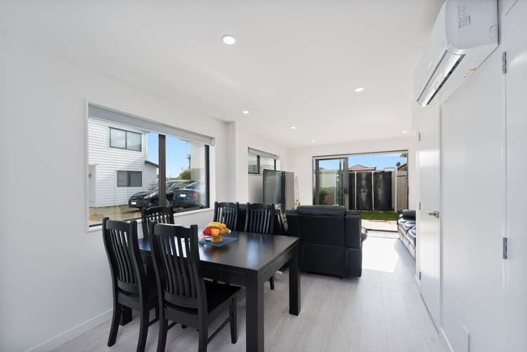 2/10 Alan Avenue Henderson_12