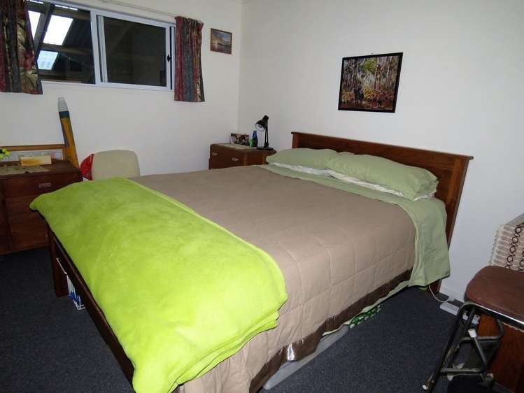 17 Guthrie Crescent Castlepoint_11