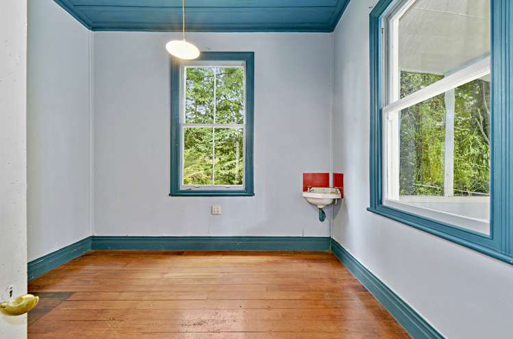 651 West Coast Road Oratia_9