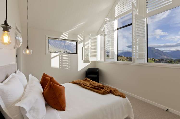 4 McKellar Drive Jacks Point_16