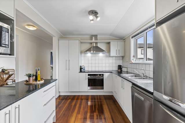 52 Commissariat Road Mount Wellington_3