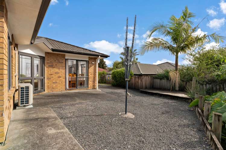 9 Claywest Place Glen Eden_17