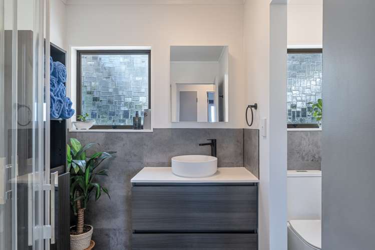 1/148 Winara Avenue Waikanae_12