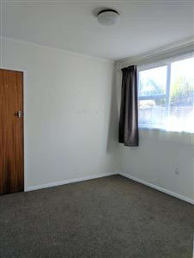 2/50 Kitchener Road Milford_4