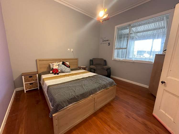 61 Blake Street Waitara_9