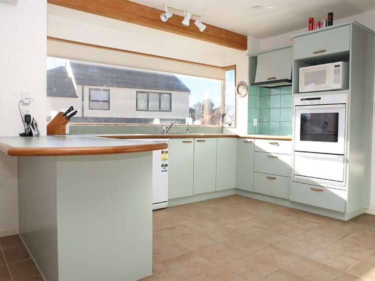 53 Ribbonwood Crescent Goodwood Heights_4