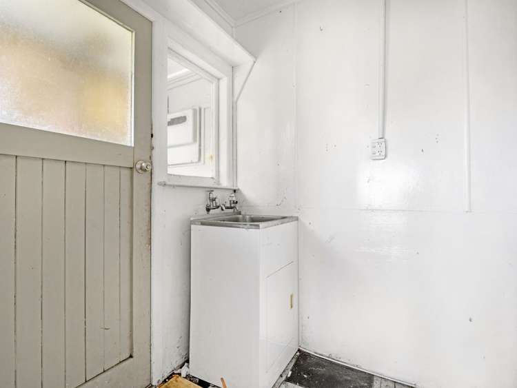 8 Cobham Street Taneatua_6