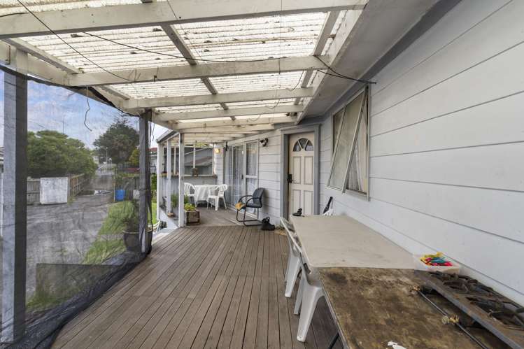 305 Roscommon Road Clendon Park_1