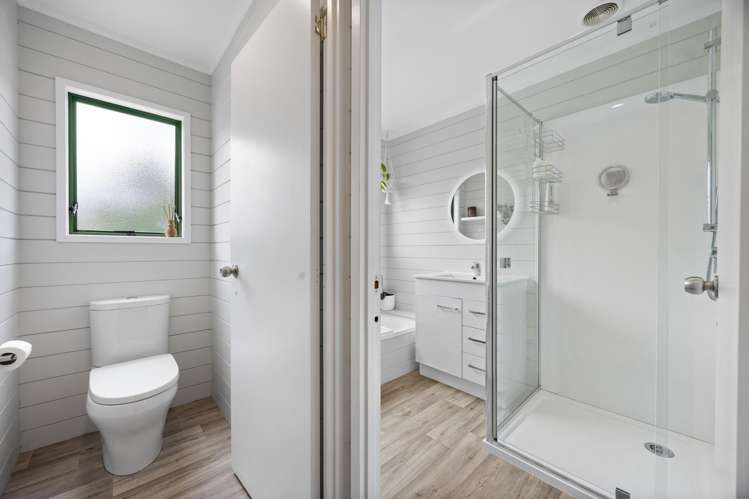 2/103 Cook Street Howick_13