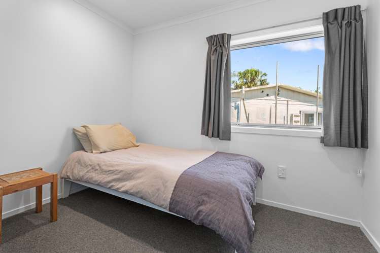 16 Erua Road Ostend_15