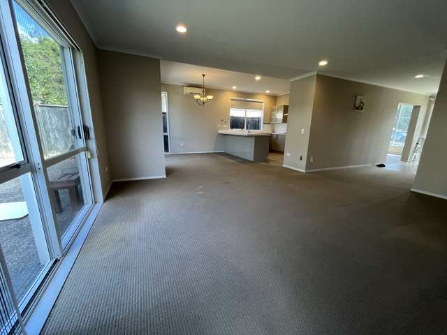 10 Seresin Crescent Flat Bush_4