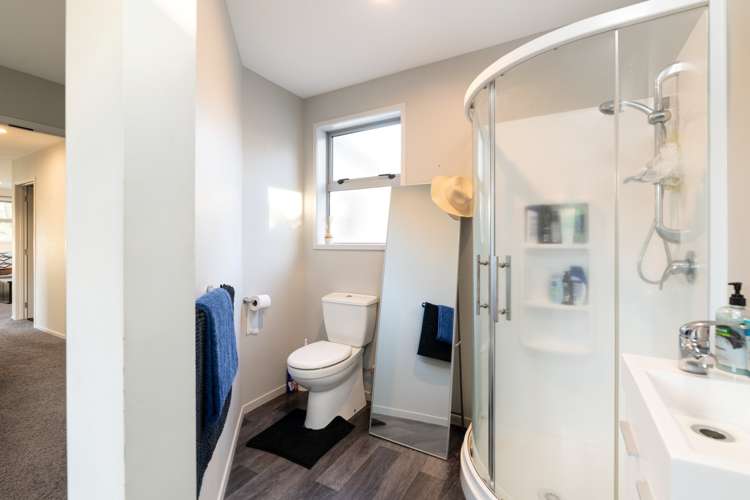 11b Canberra Place Bellevue_11