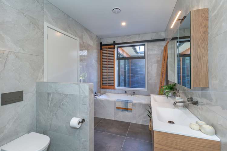 22 Phoenix Palms Grove Levin_15