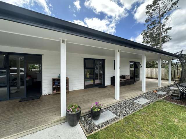 Hikurangi Haven - Modern Family Living