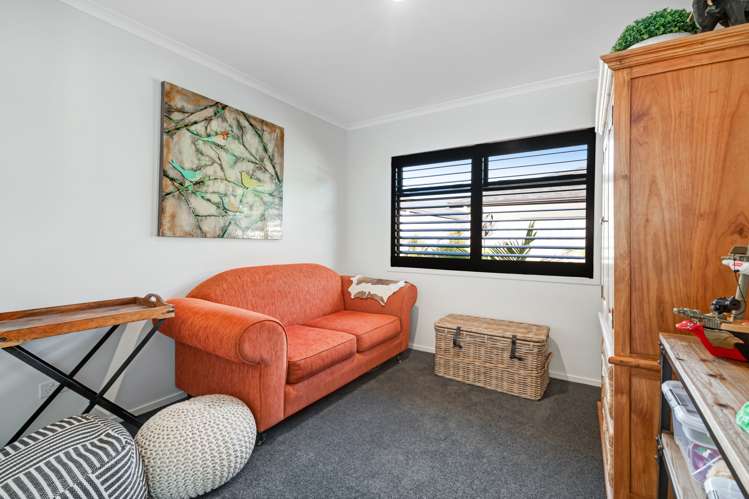 27a Lillian Place Orewa_11